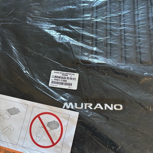 NEW SEALED 2019-2024 Genuine OEM Nissan Murano Carpet Floor Mats 3Pcs 999E2C7000 - Picture 3 of 5